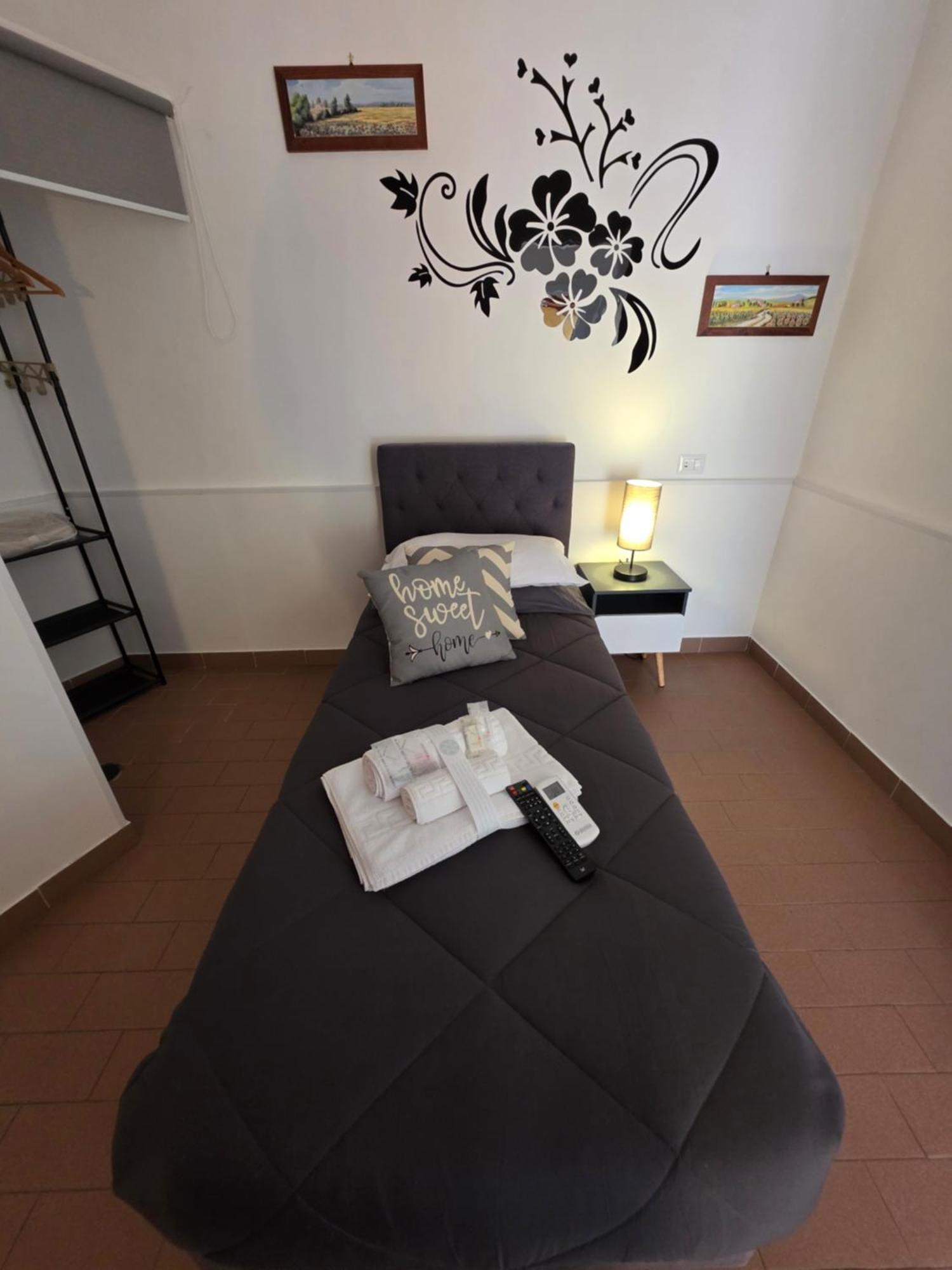 Guesthouse Aurora A.E. โรม ภายนอก รูปภาพ