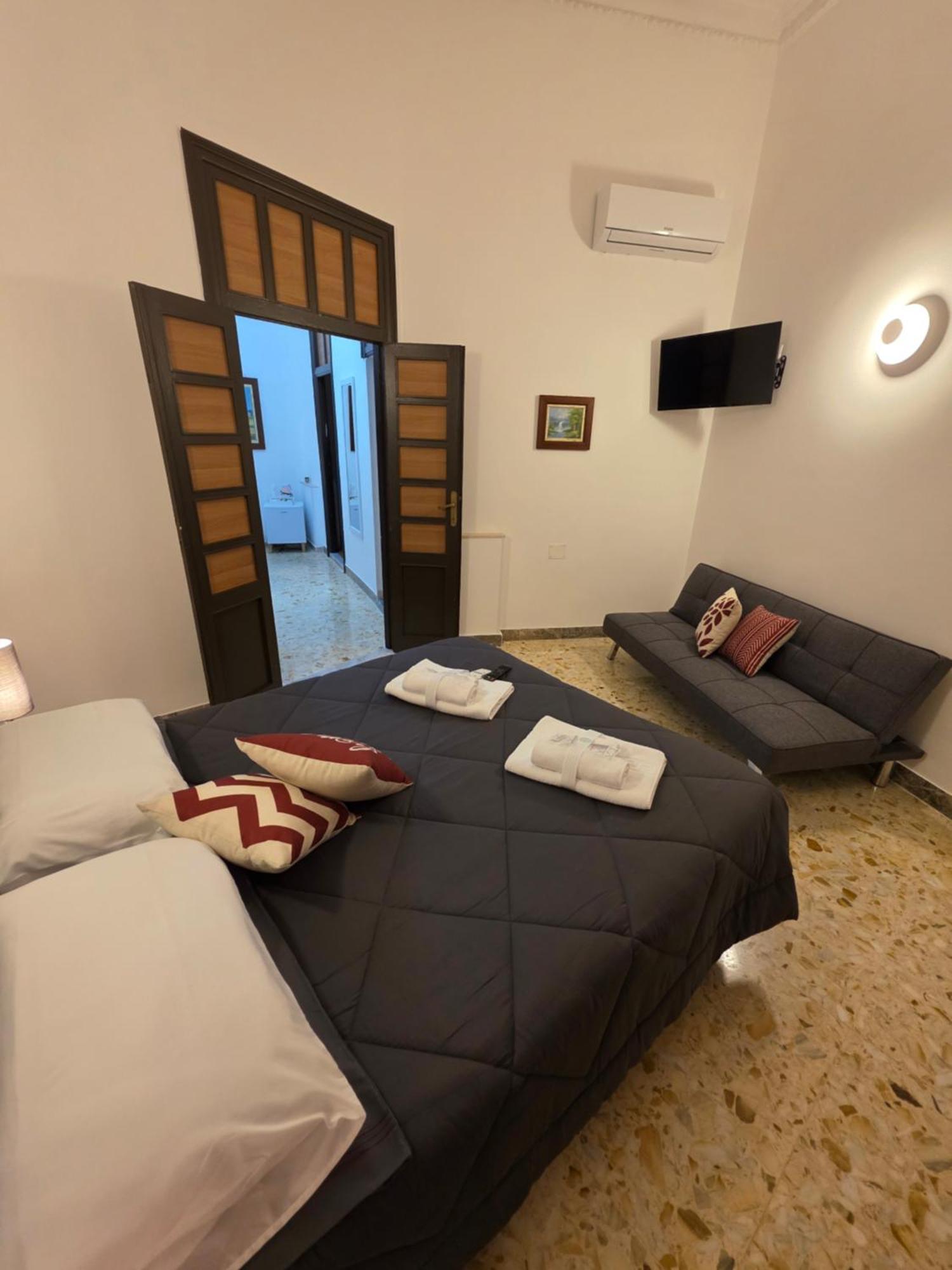 Guesthouse Aurora A.E. โรม ภายนอก รูปภาพ