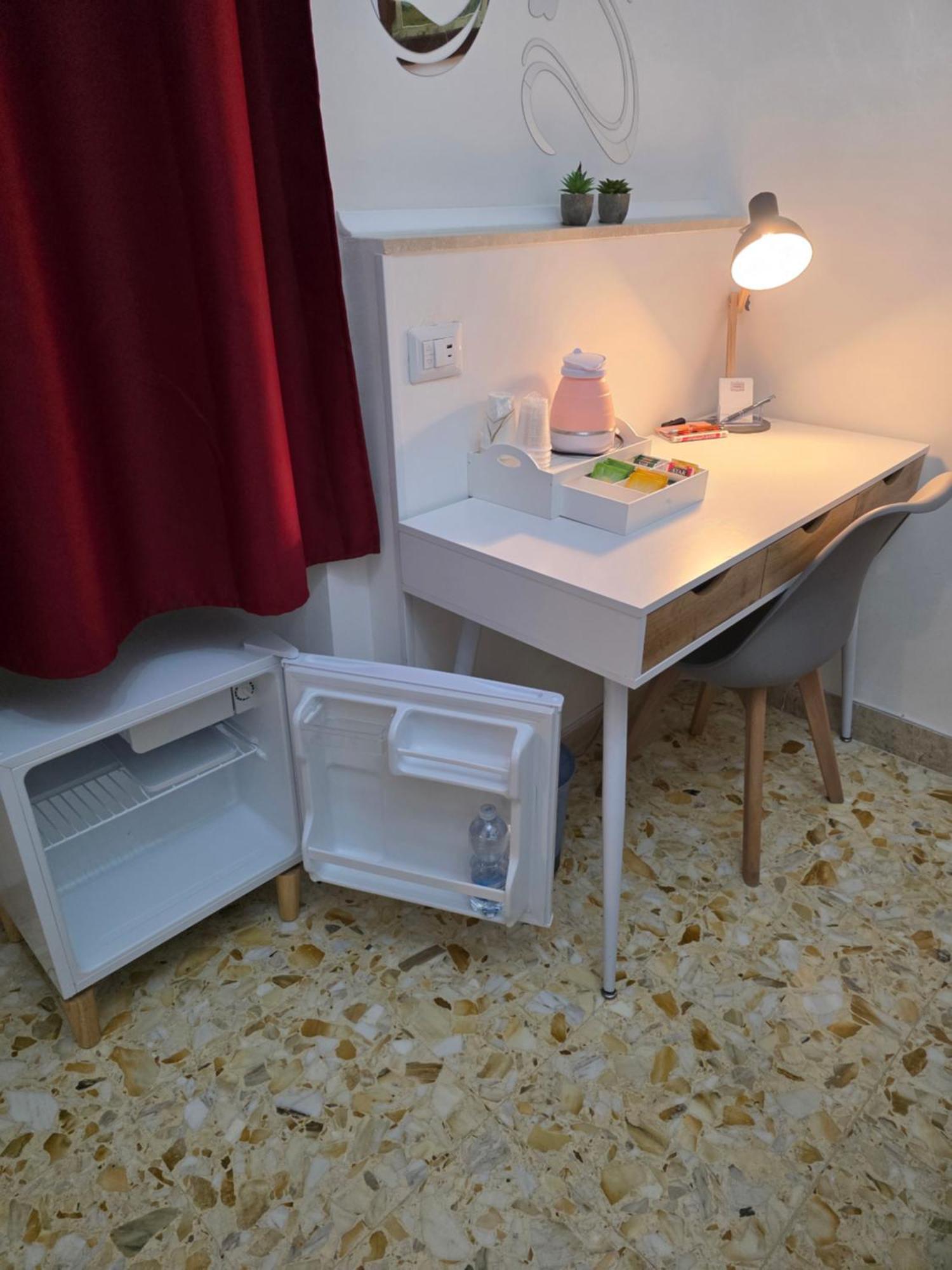 Guesthouse Aurora A.E. โรม ภายนอก รูปภาพ